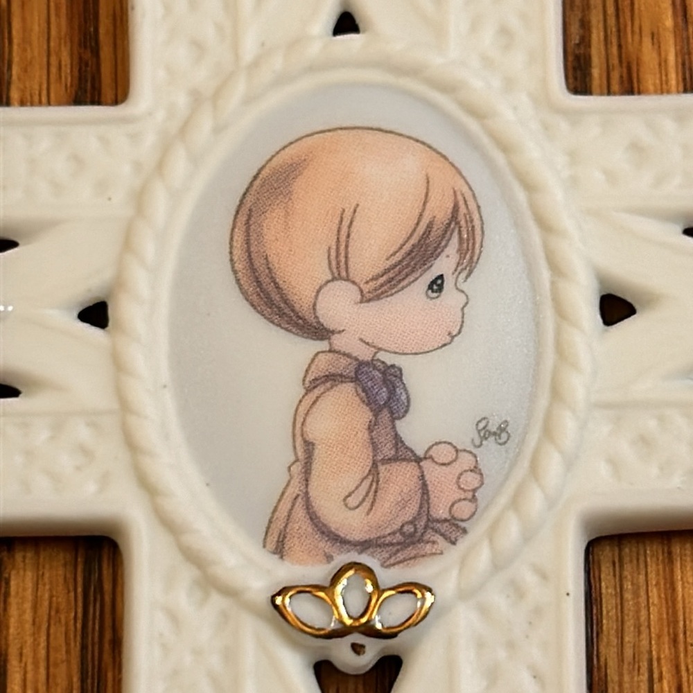 Precious Moments Confirmation or Baptism Wall Cross by Enesco - Jesus Loves Me - Picture 2 of 5